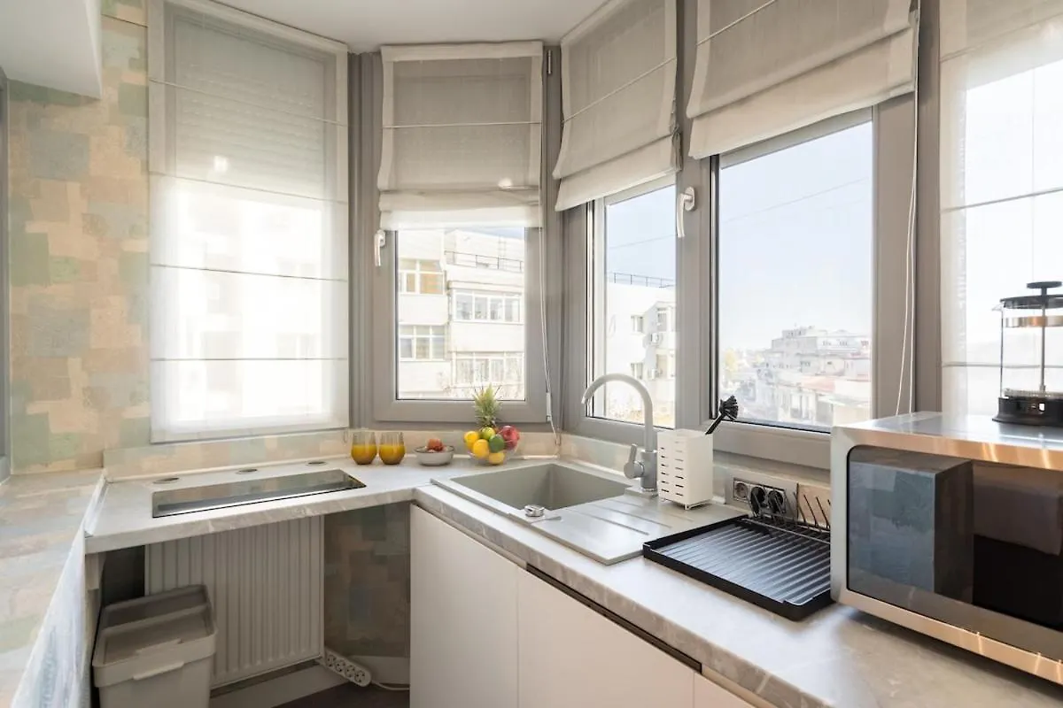 Cosy Center Studio Near Piata Romana Bucharest Apartment
