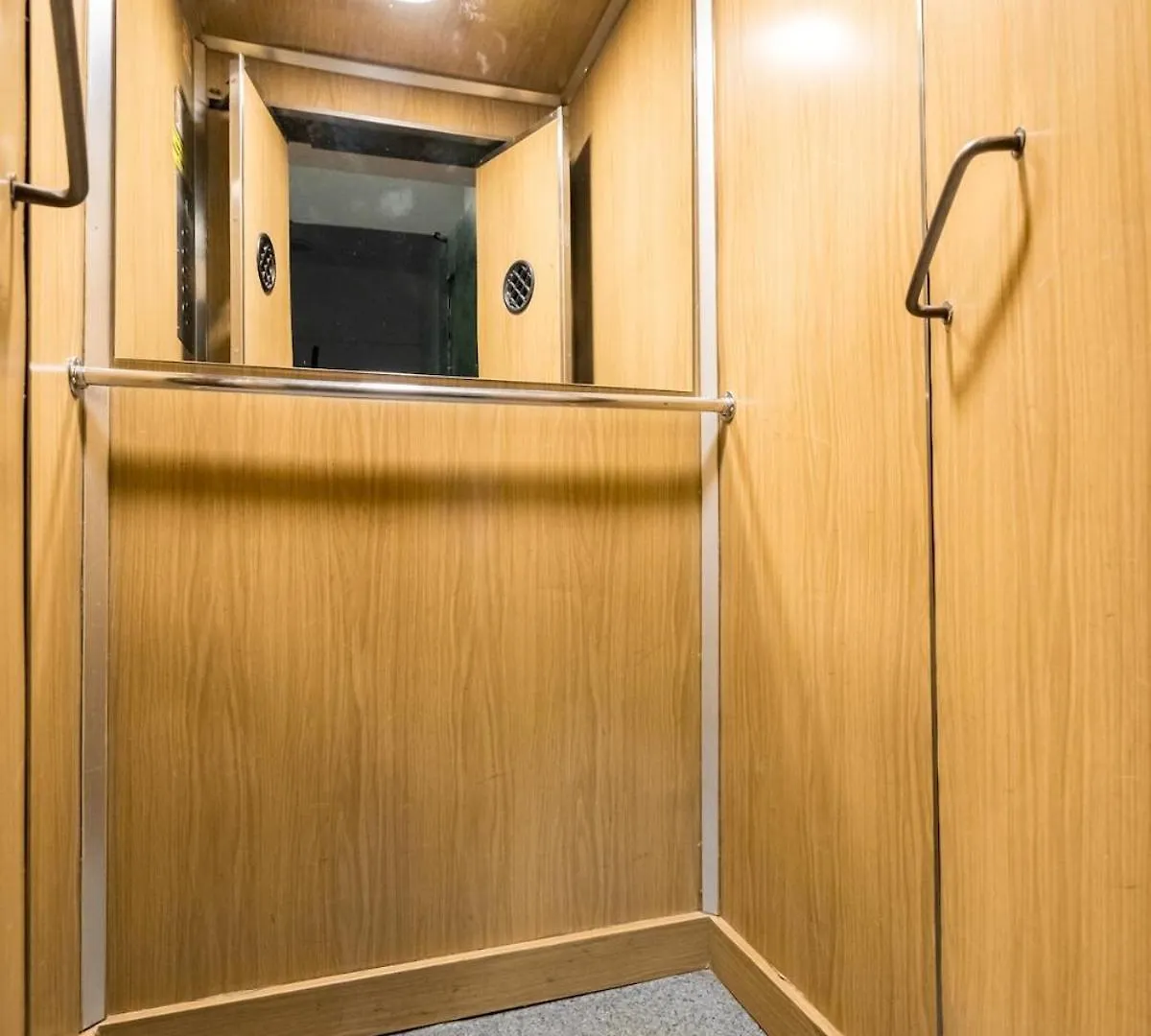Cosy Center Studio Near Piata Romana Bucharest Apartment